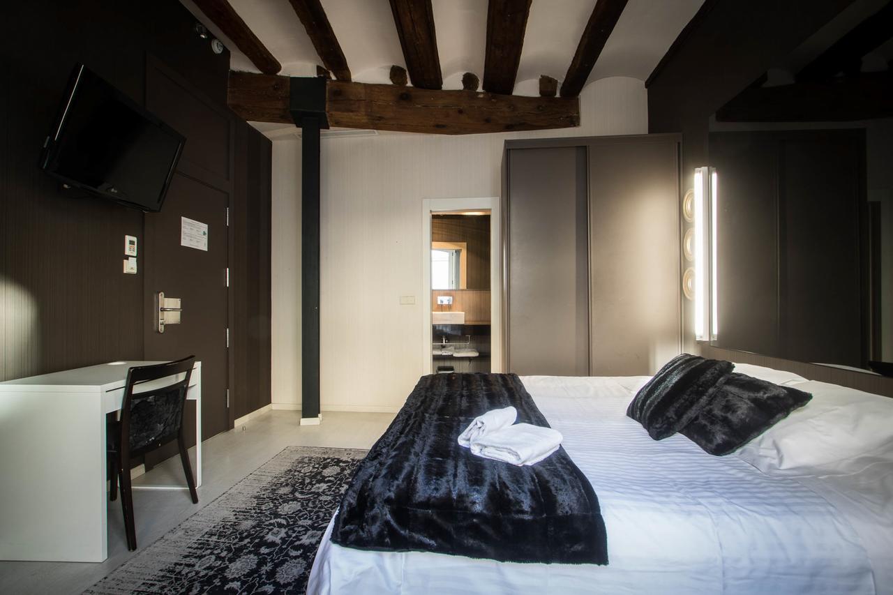 Cosy Rooms Embajador Valencia Bagian luar foto