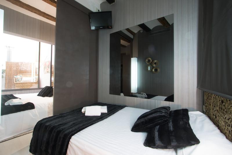 Cosy Rooms Embajador Valencia Bagian luar foto